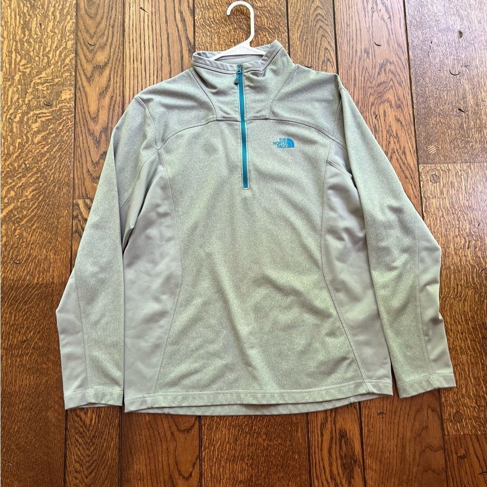 The north face Men’s quarter zip medium